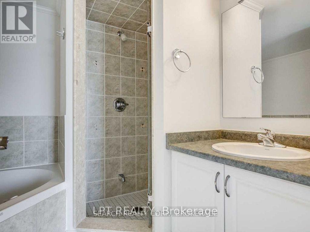 2059 - 3047 Finch Avenue, Toronto (Humbermede), Ontario  M9M 0A5 - Photo 16 - W12748982