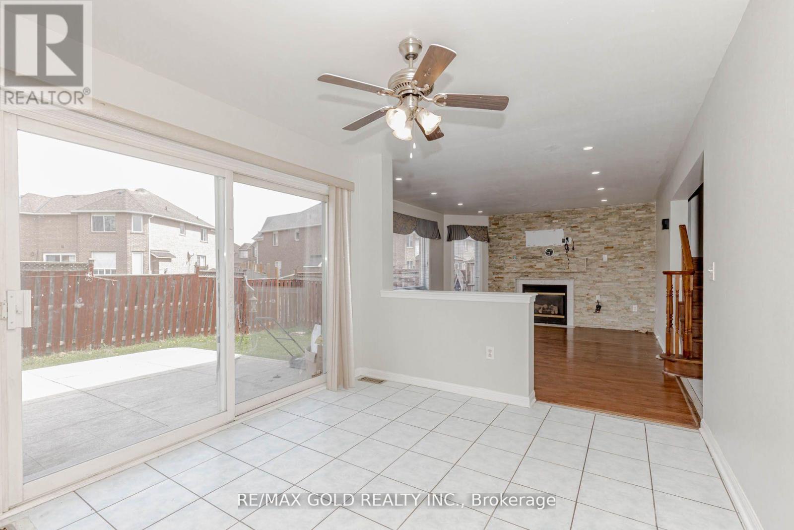 6 Wonder Way, Brampton, Ontario  L6P 1E9 - Photo 11 - W12749012