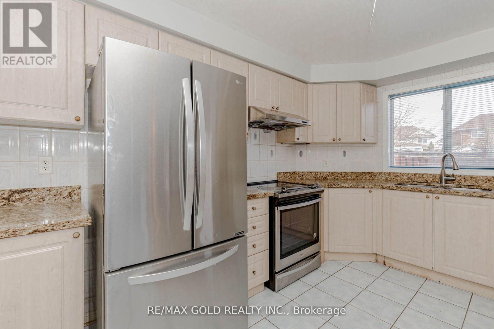 6 Wonder Way, Brampton, Ontario  L6P 1E9 - Photo 14 - W12749012