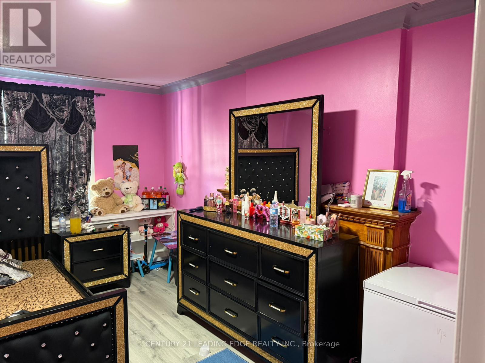 500 Caledonia Road, Toronto (Caledonia-Fairbank), Ontario  M6E 4V2 - Photo 4 - W12749014