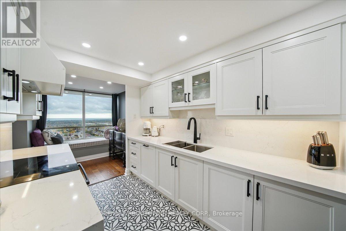 2603 - 550 Webb Drive, Mississauga (City Centre), Ontario  L5B 3Y4 - Photo 14 - W12749022