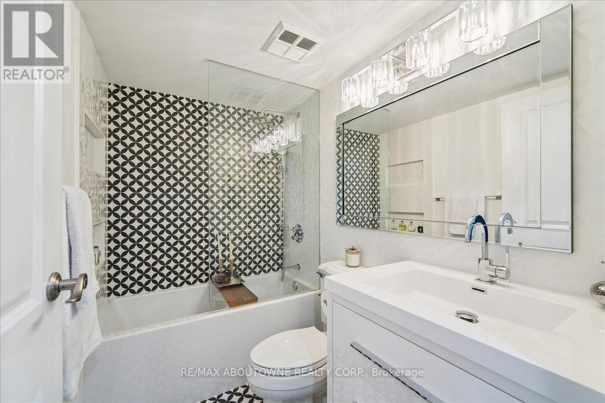 2603 - 550 Webb Drive, Mississauga (City Centre), Ontario  L5B 3Y4 - Photo 21 - W12749022