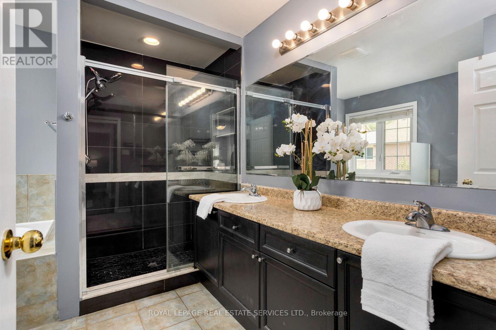 1359 Ridgebank Drive, Oakville (Wt West Oak Trails), Ontario  L6M 4A5 - Photo 24 - W12749100