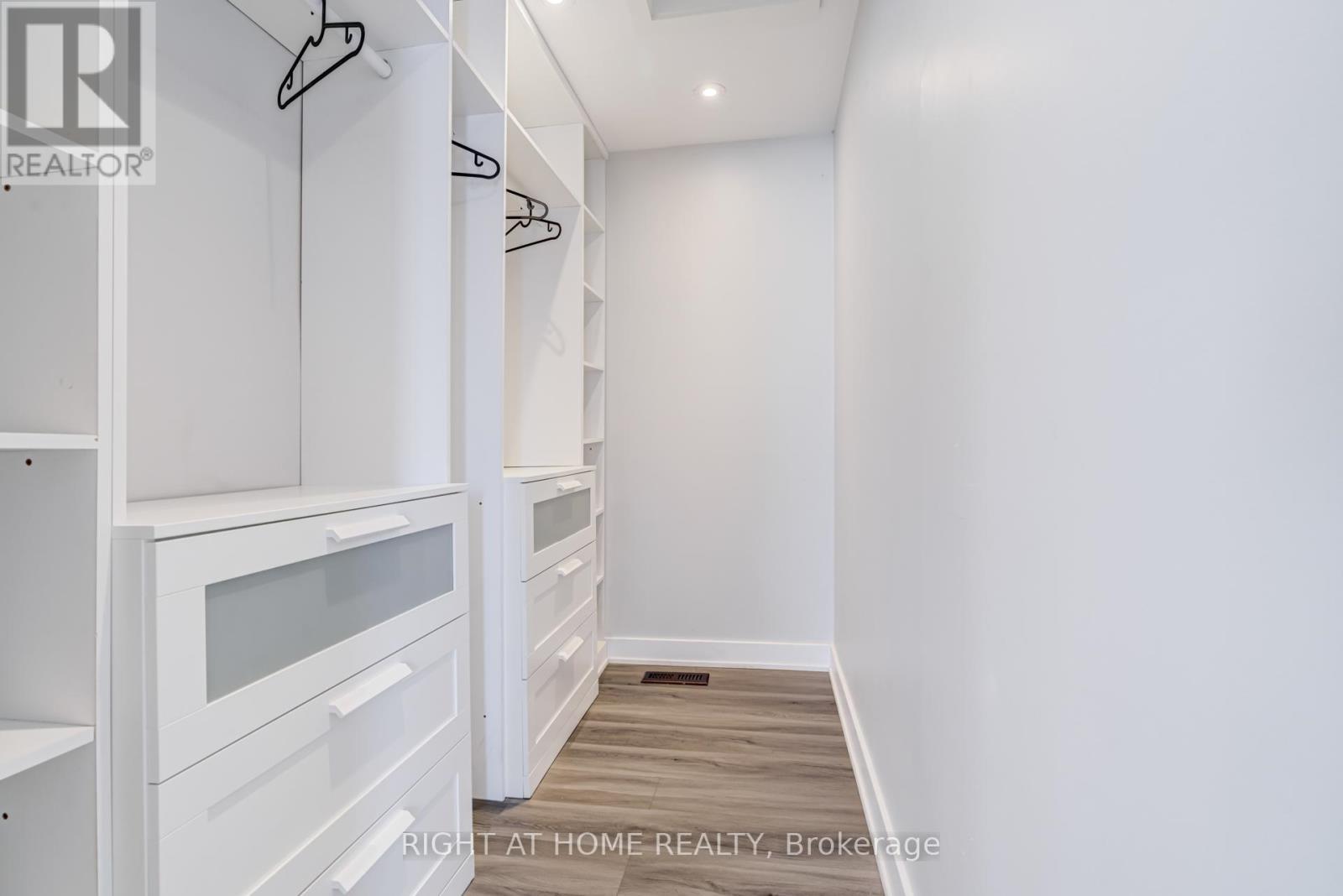 4212 Credit Pointe Drive, Mississauga (East Credit), Ontario  L5M 3K2 - Photo 13 - W12749124