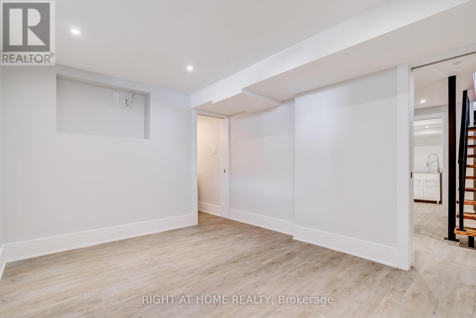 4212 Credit Pointe Drive, Mississauga (East Credit), Ontario  L5M 3K2 - Photo 19 - W12749124