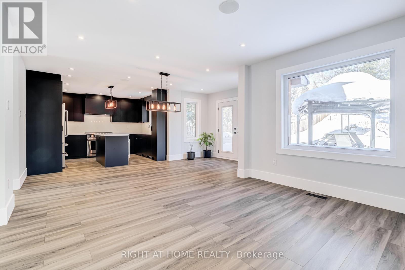 4212 Credit Pointe Drive, Mississauga (East Credit), Ontario  L5M 3K2 - Photo 7 - W12749124