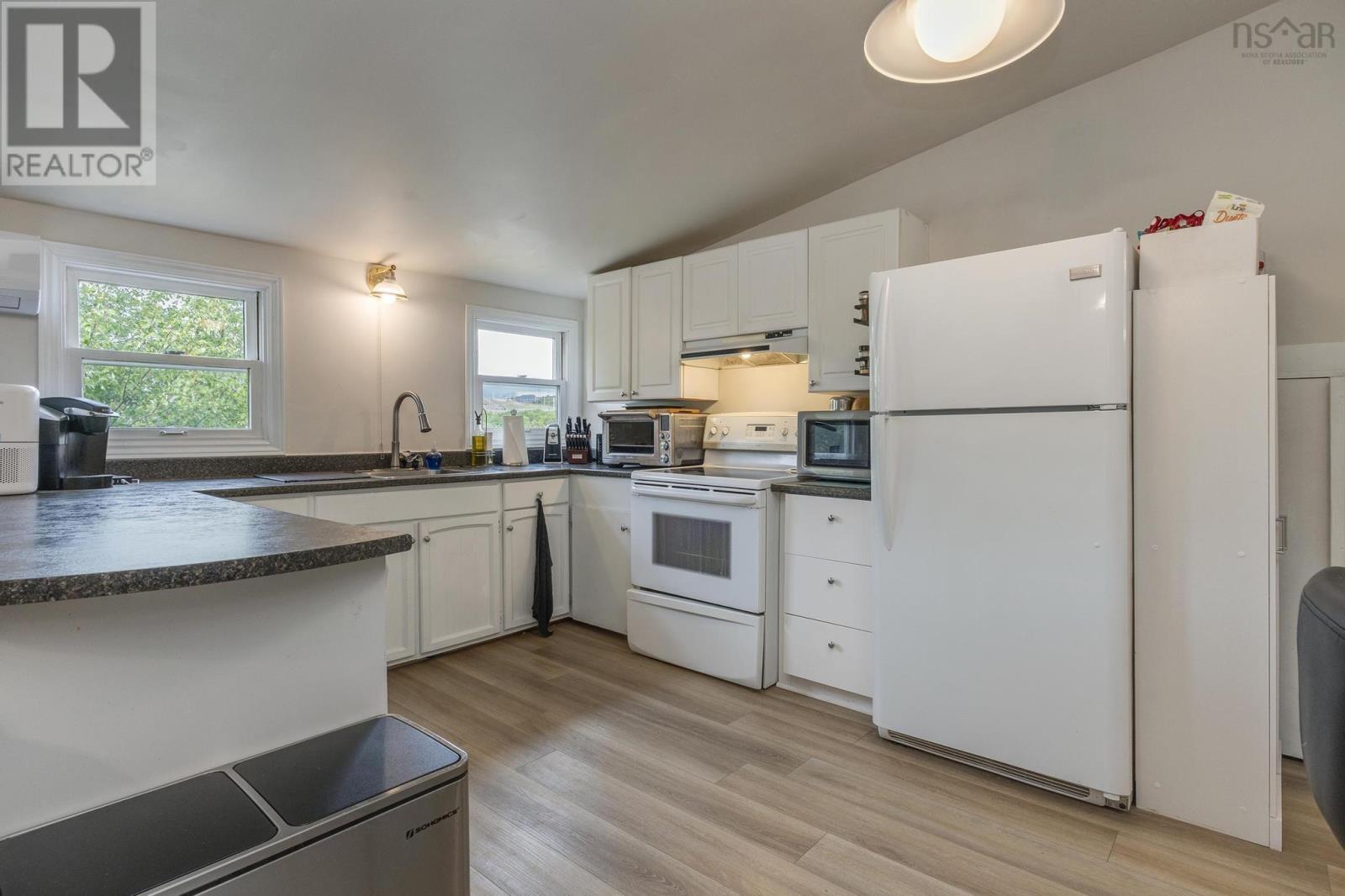 359 Waverley Road, Dartmouth, Nova Scotia  B2X 2E5 - Photo 36 - 202522264