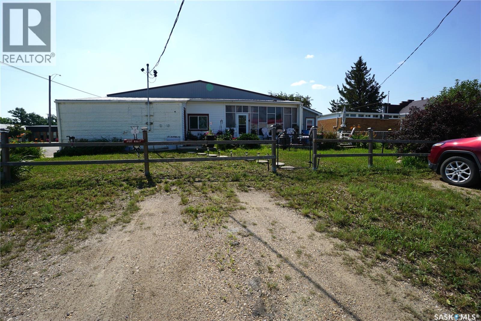 116 Main Street, Avonlea, Saskatchewan  S0H 0C0 - Photo 3 - SK027796