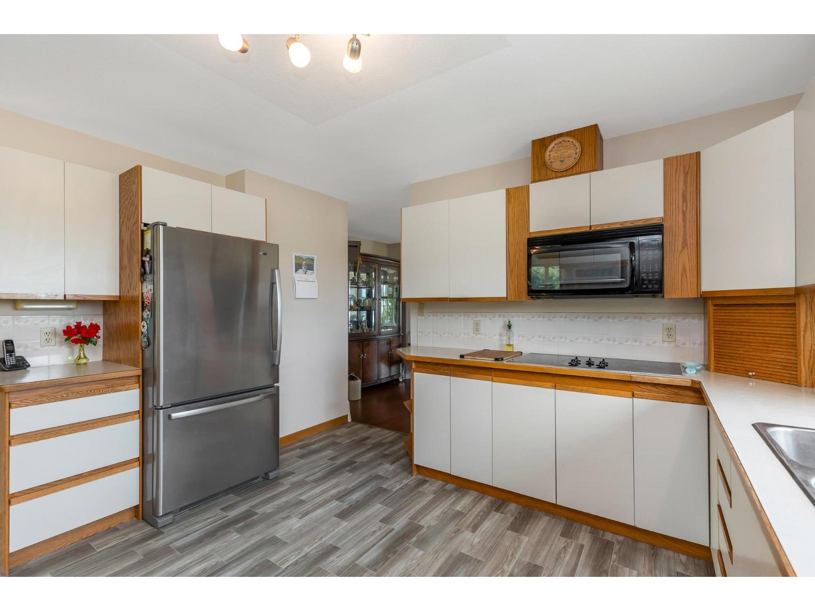 33470 Ihles Avenue, Mission, British Columbia  V2V 6Y1 - Photo 10 - R3084078