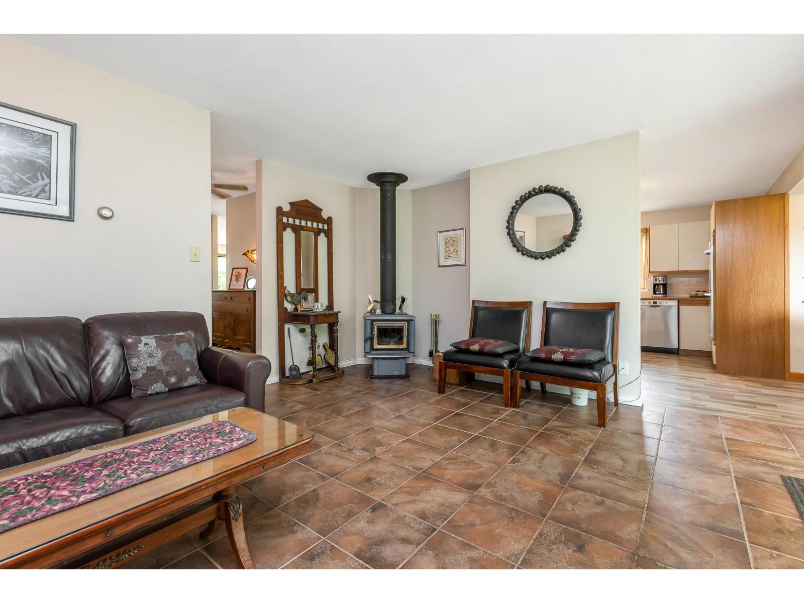 33470 Ihles Avenue, Mission, British Columbia  V2V 6Y1 - Photo 12 - R3084078