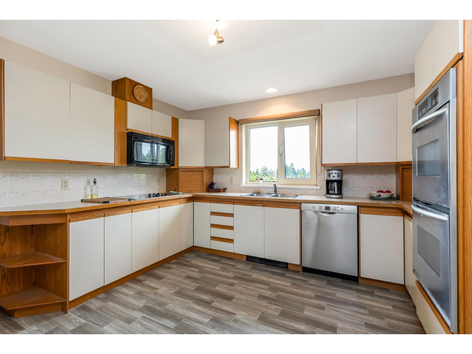 33470 Ihles Avenue, Mission, British Columbia  V2V 6Y1 - Photo 6 - R3084078