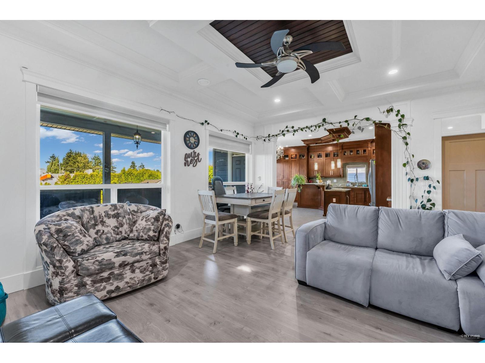 2262 Madrona Place, Surrey, British Columbia  V4A 7Z4 - Photo 11 - R3084768