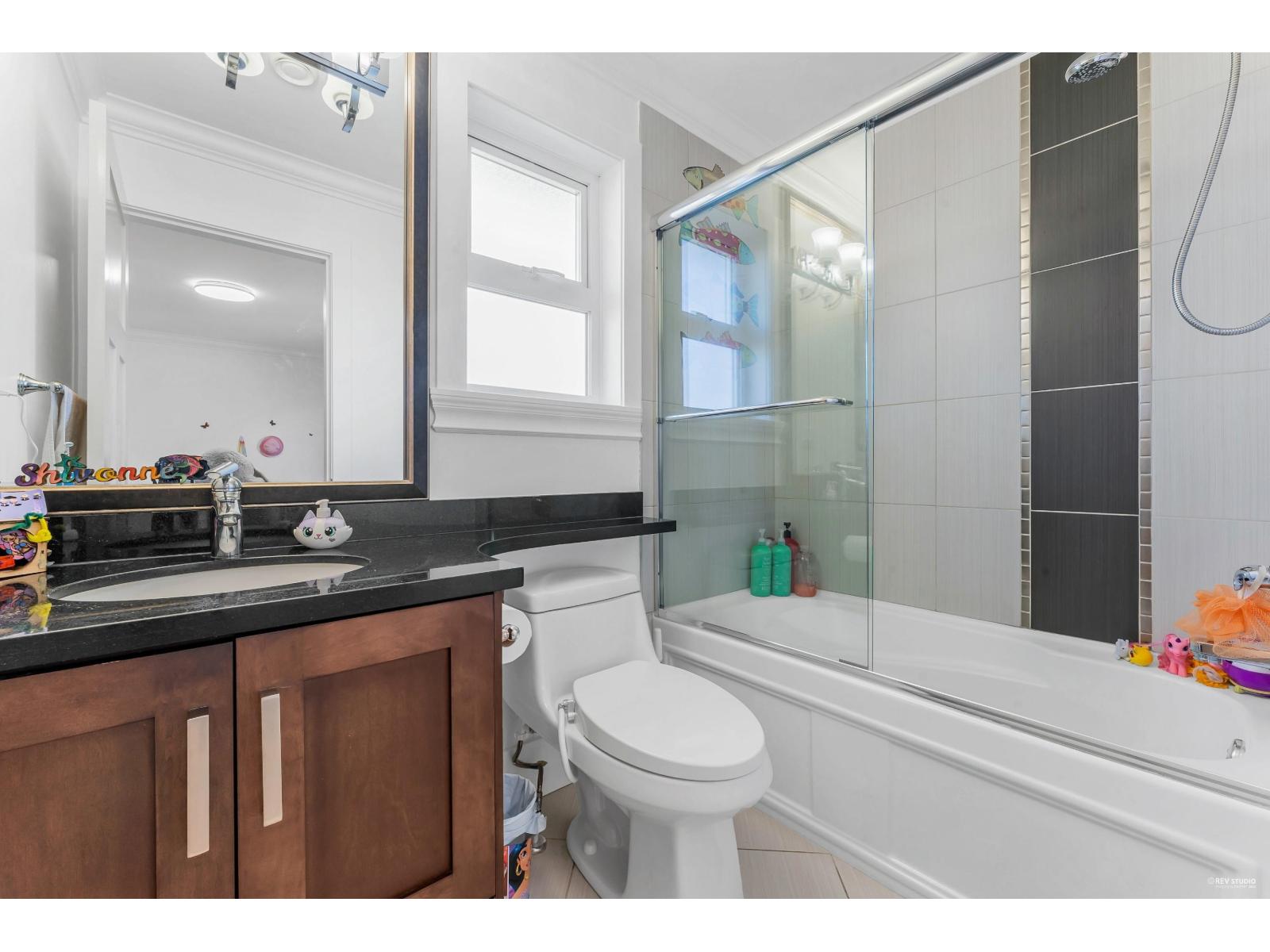 2262 Madrona Place, Surrey, British Columbia  V4A 7Z4 - Photo 27 - R3084768