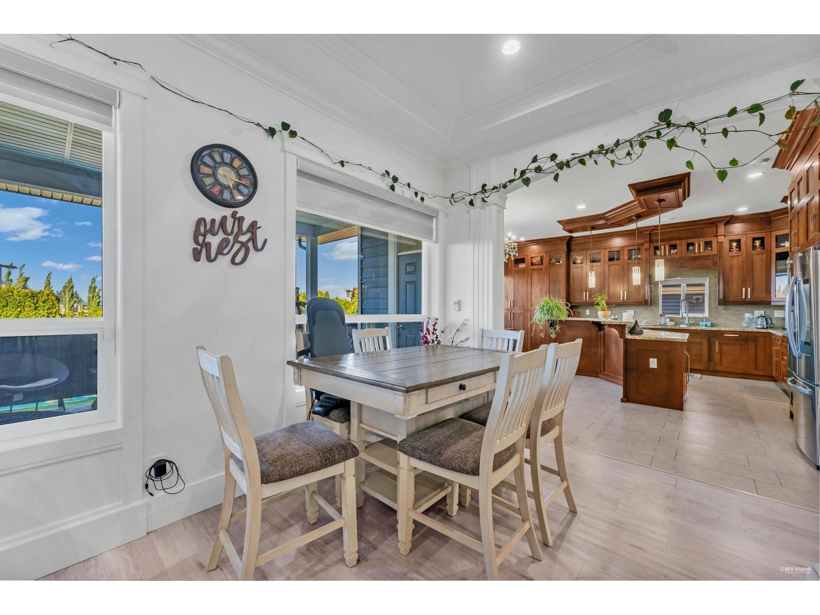 2262 Madrona Place, Surrey, British Columbia  V4A 7Z4 - Photo 12 - R3084768