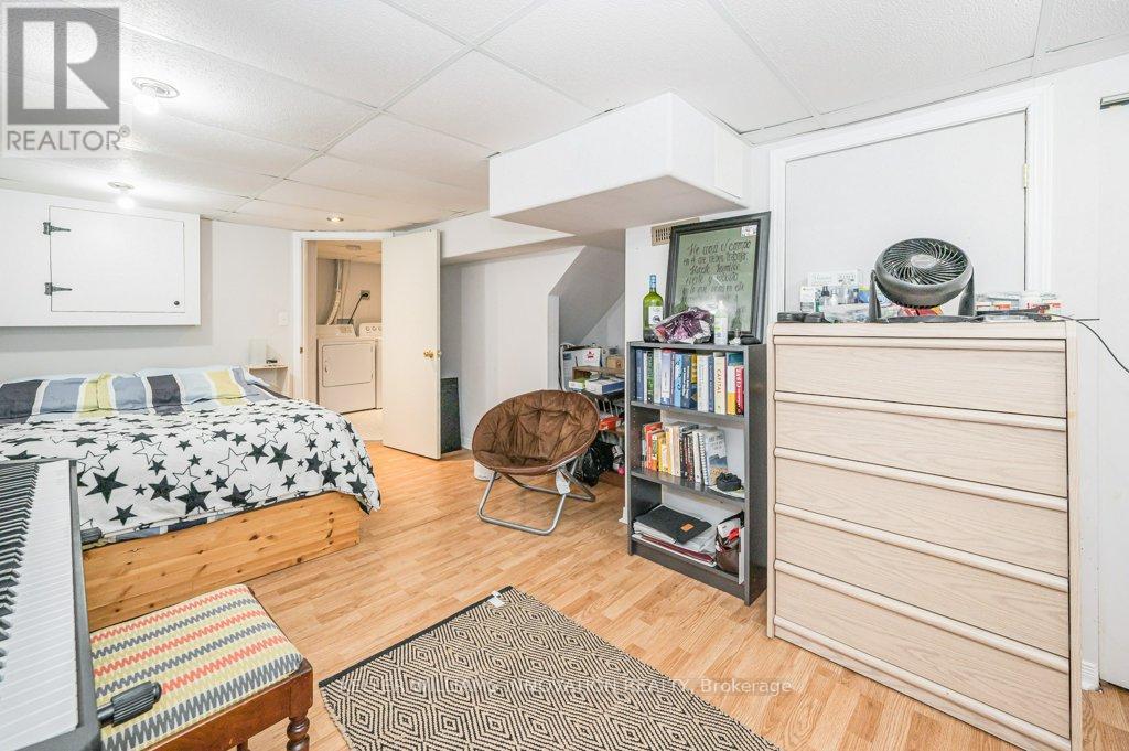 52 Avondale Avenue S, Waterloo, Ontario  N2L 2B8 - Photo 16 - X12748844