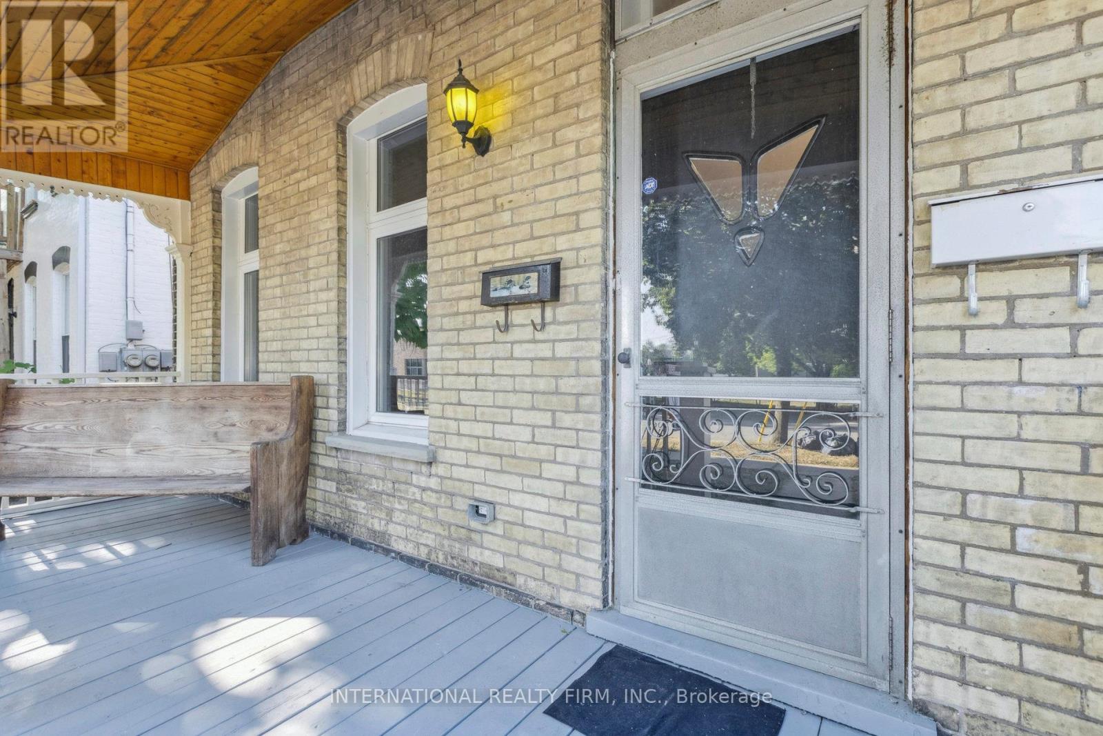 54 Marlborough Street, Brantford, Ontario  N3T 2S2 - Photo 5 - X12748870