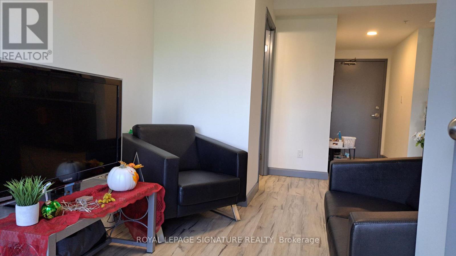 282 - 258b Sunview Street, Waterloo, Ontario  N2L 0H7 - Photo 4 - X12748920