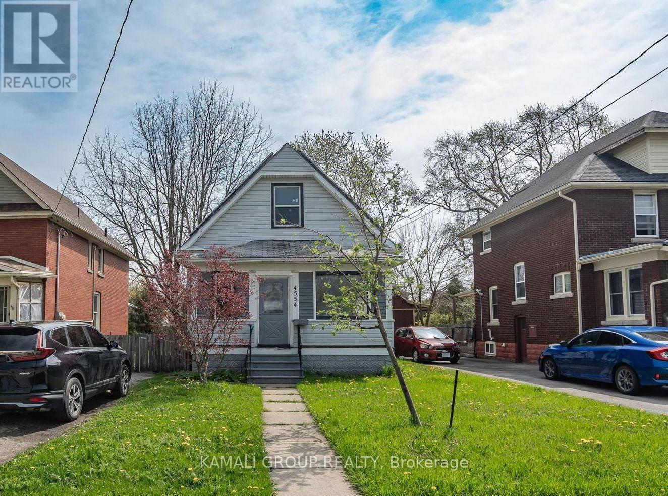 MAIN - 4554 THIRD AVENUE, Niagara Falls, Ontario