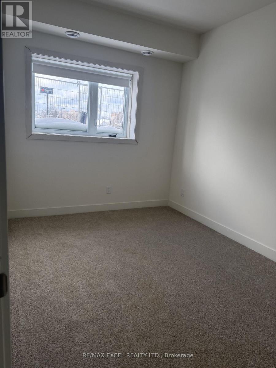 16 Melbourne Avenue, St. Catharines, Ontario  L2P 3J8 - Photo 7 - X12749016