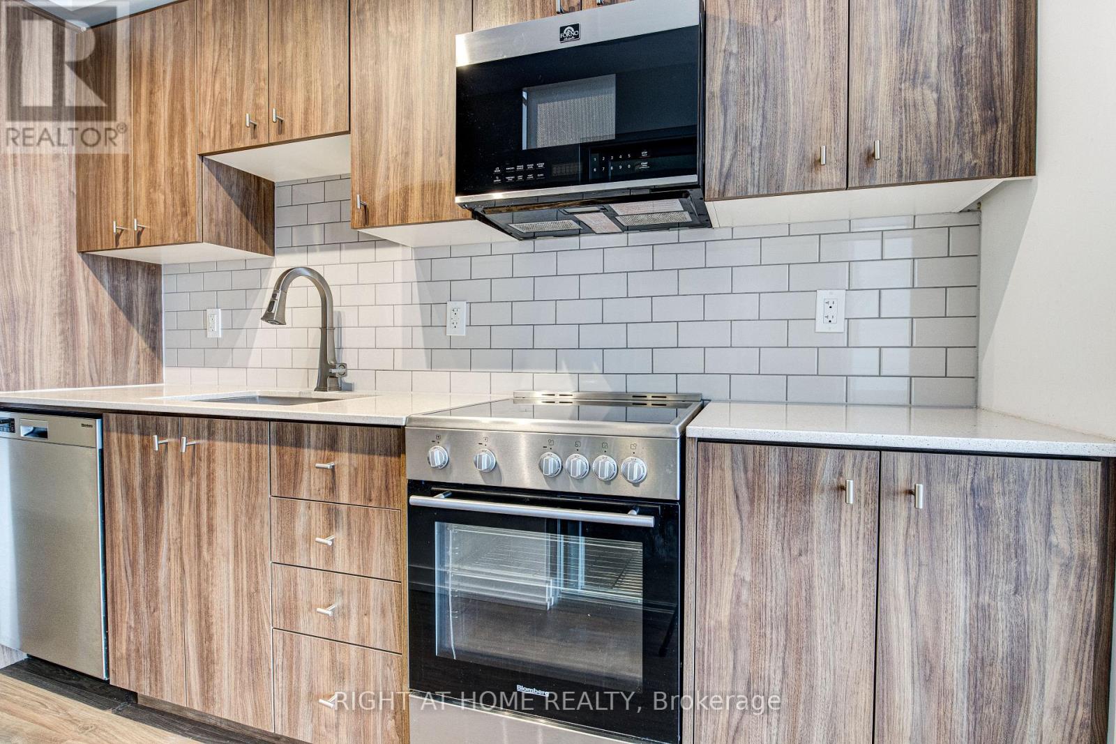 2905 - 15 Wellington Street S, Kitchener, Ontario  N2G 0E4 - Photo 7 - X12749128