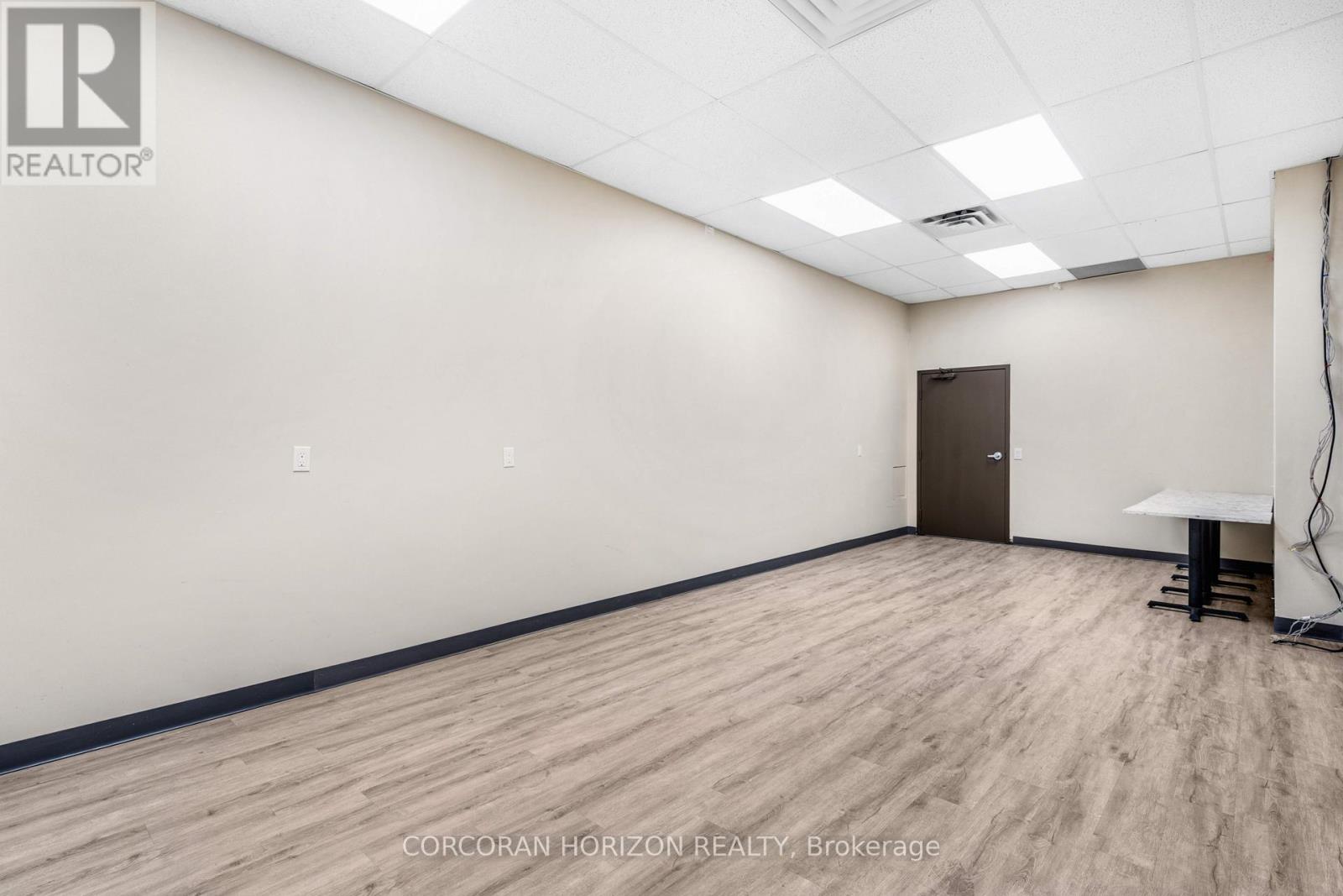 7 - 485 Silvercreek Parkway N, Guelph, Ontario  N1H 7K5 - Photo 16 - X12749148