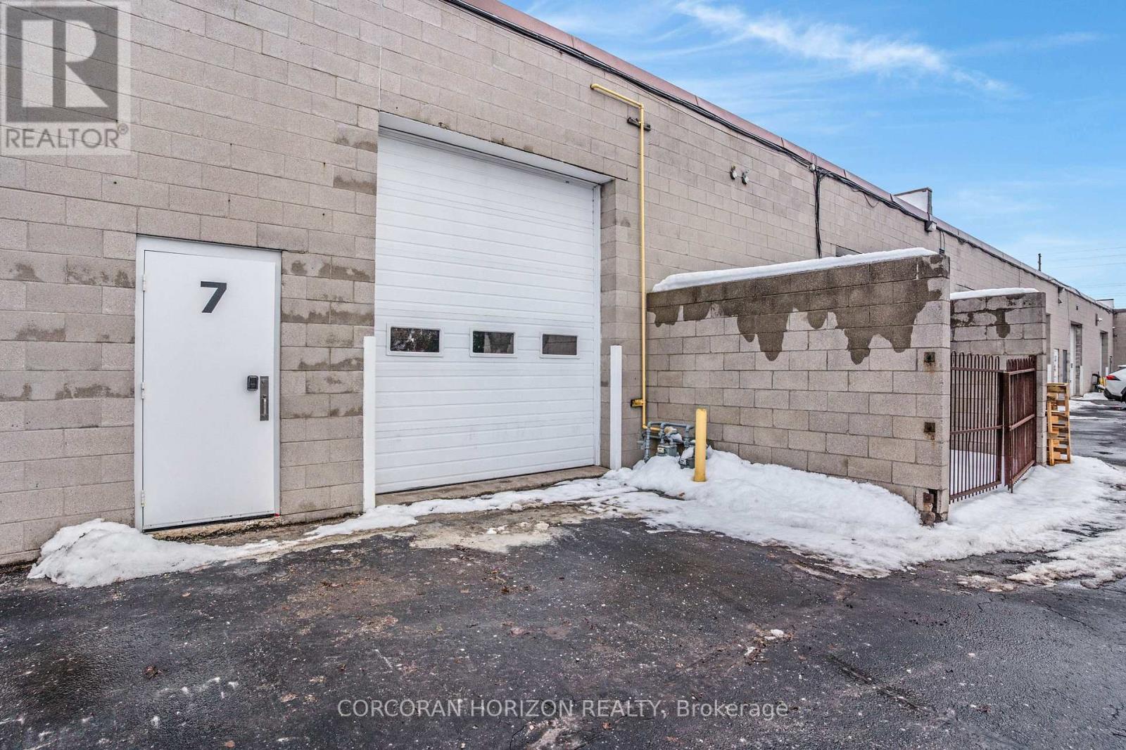 7 - 485 Silvercreek Parkway N, Guelph, Ontario  N1H 7K5 - Photo 31 - X12749148