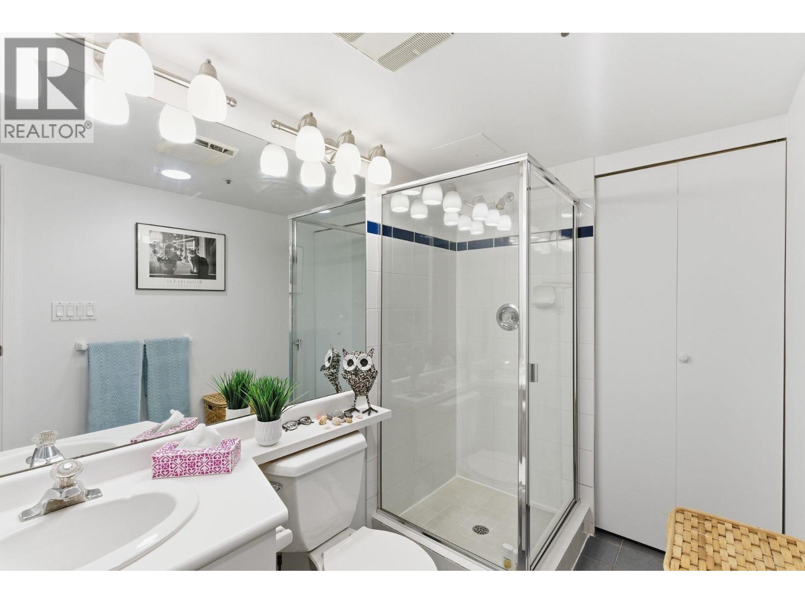 203 2405 W 2nd Avenue, Vancouver, British Columbia  V6K 1J5 - Photo 18 - R3078882