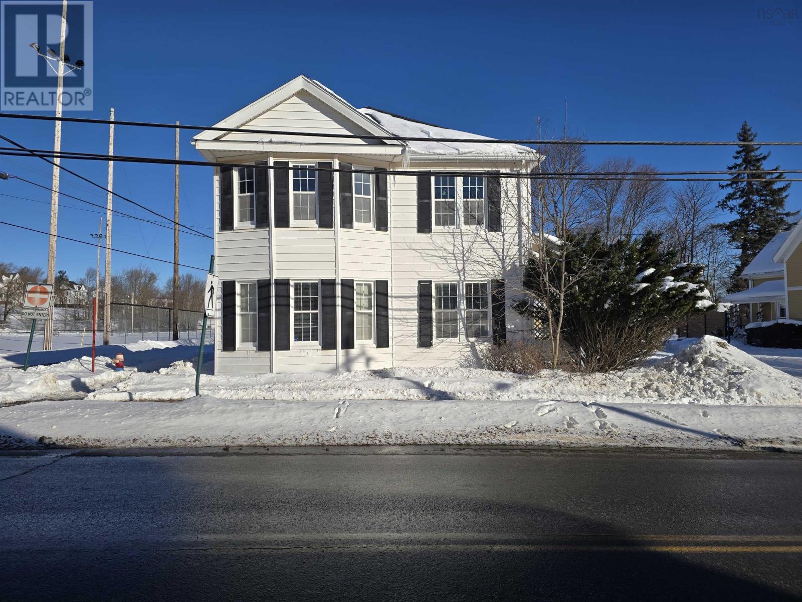 28 Acadia Avenue, Stellarton, Nova Scotia