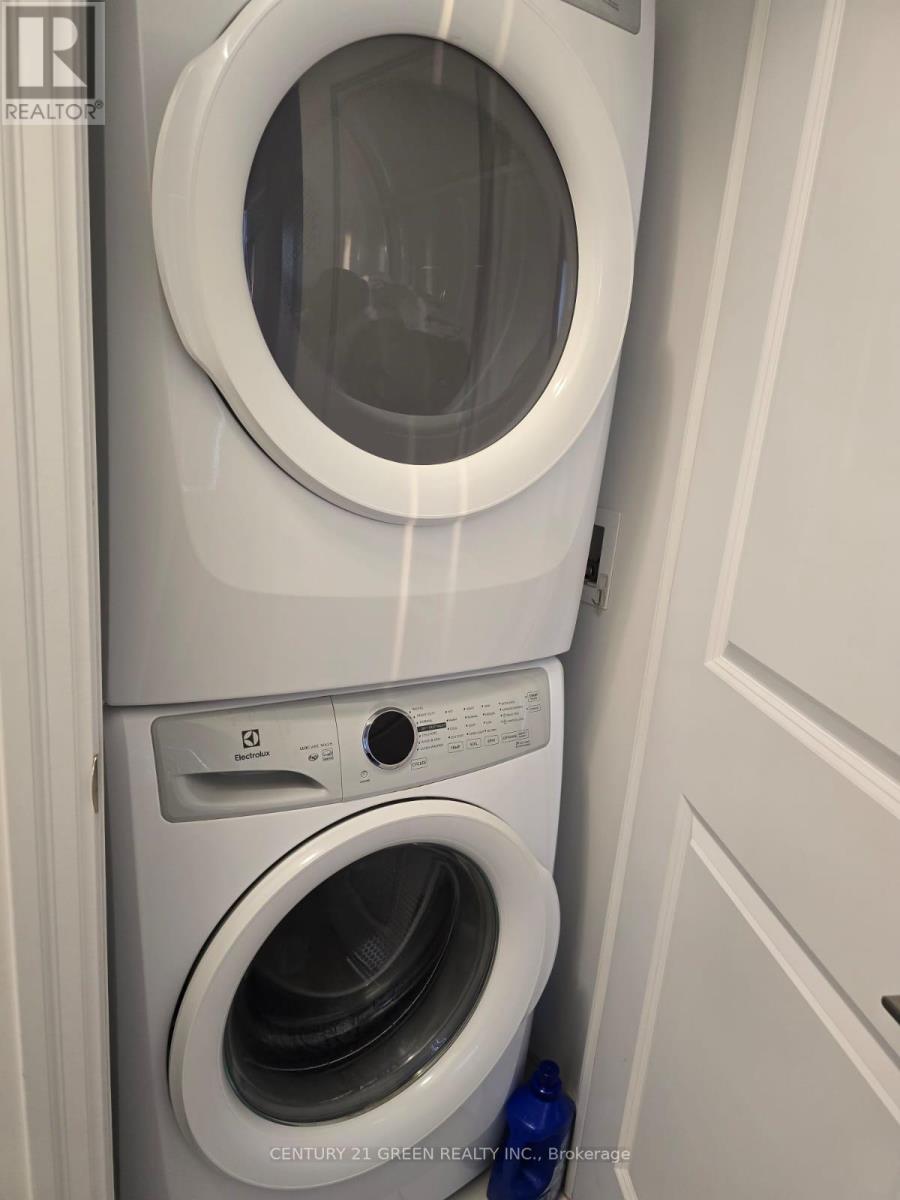 2509 - 36 Elm Drive, Mississauga, Ontario  L5B 1L9 - Photo 8 - W12747750