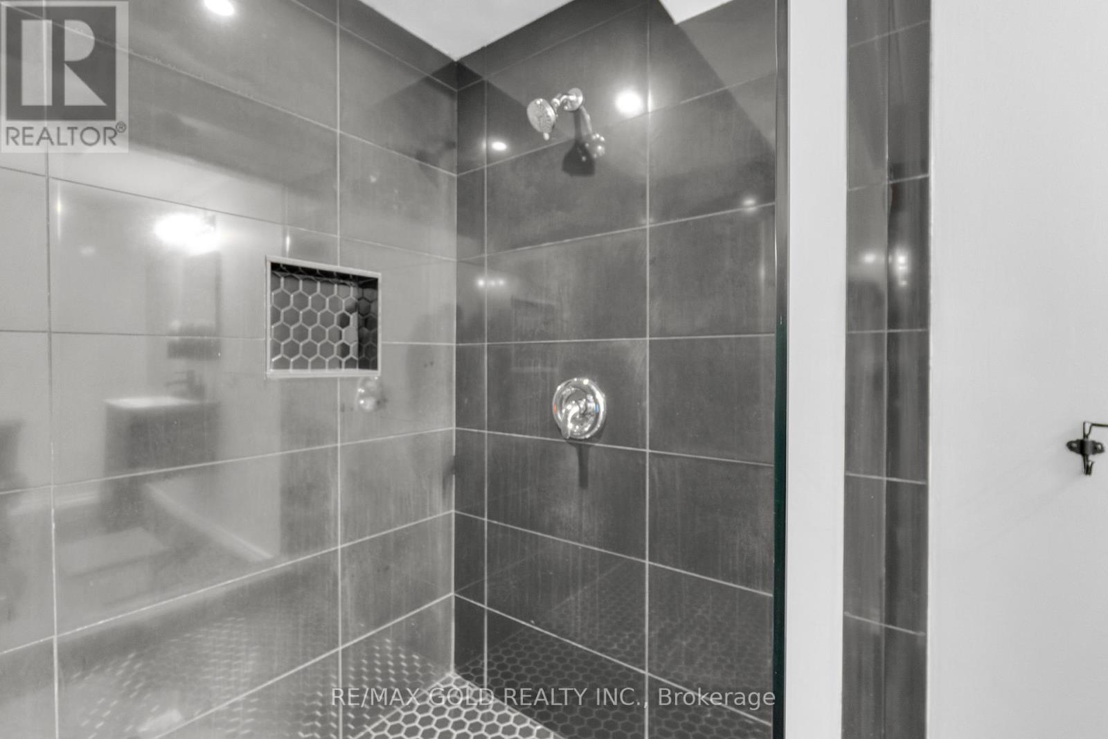 5 Furrows End, Brampton (Heart Lake West), Ontario  L6Z 4S5 - Photo 41 - W12749150