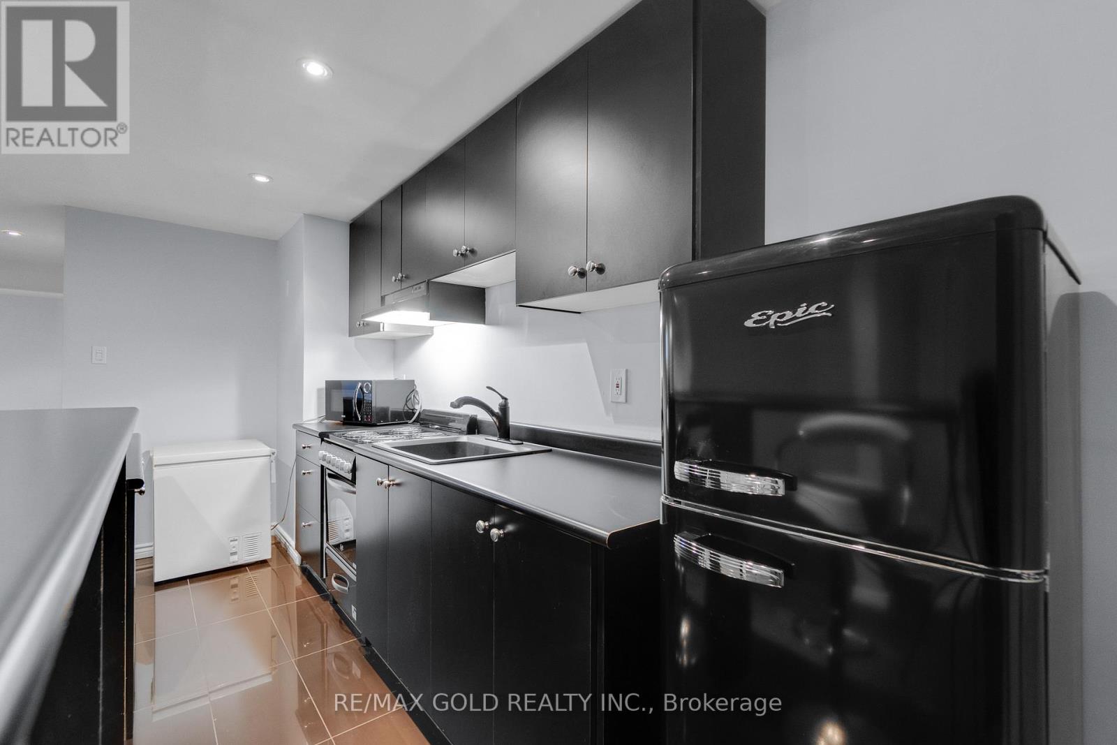 5 Furrows End, Brampton (Heart Lake West), Ontario  L6Z 4S5 - Photo 42 - W12749150