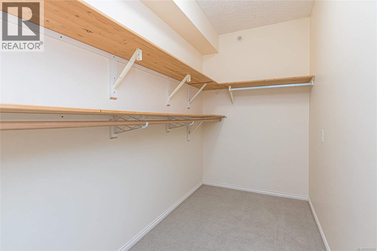 105 1521 Church Ave, Saanich, British Columbia  V8P 5T7 - Photo 10 - 1024563