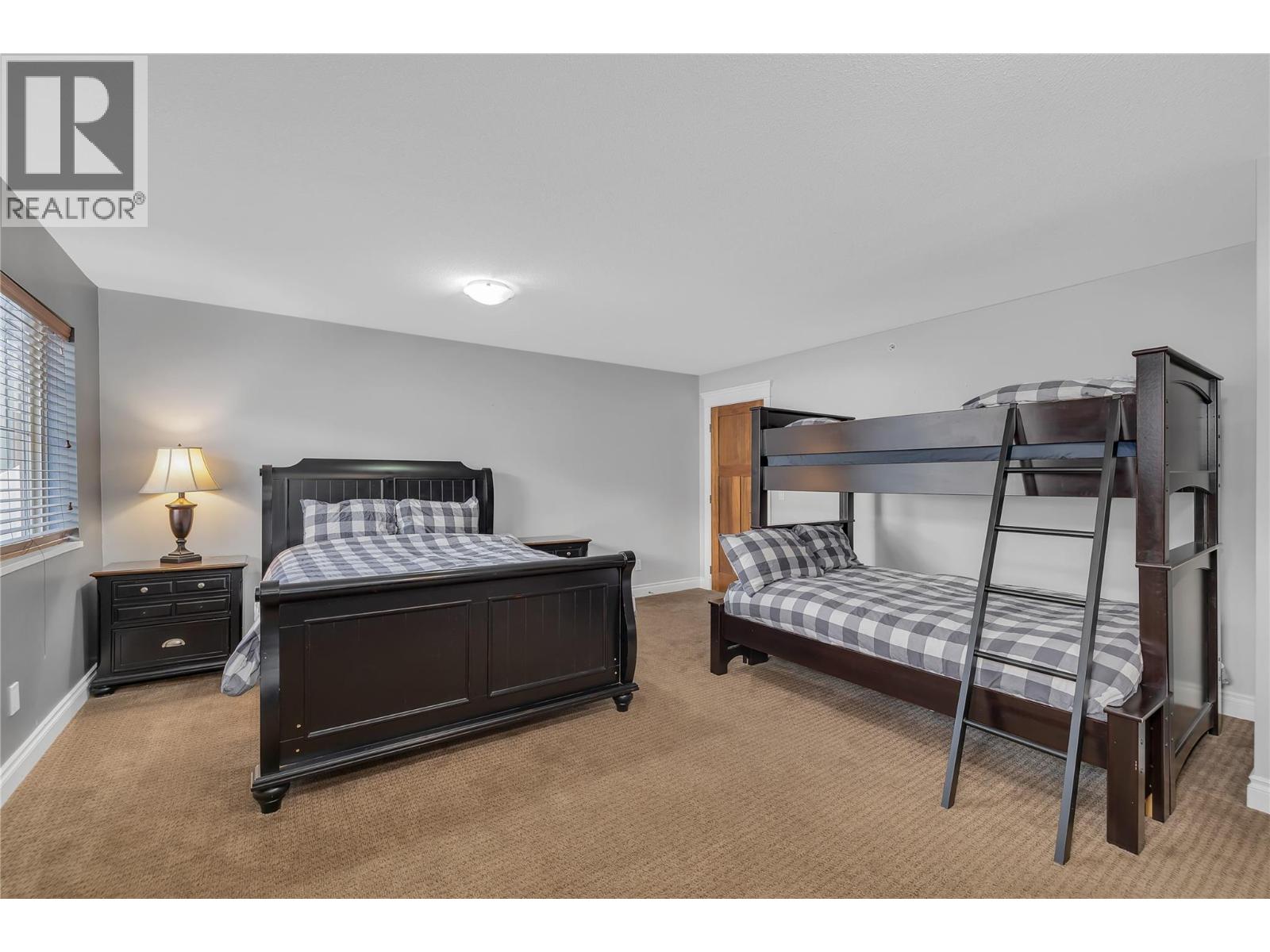 5045 Snowbird Way Unit# 5 Big White Photo 24