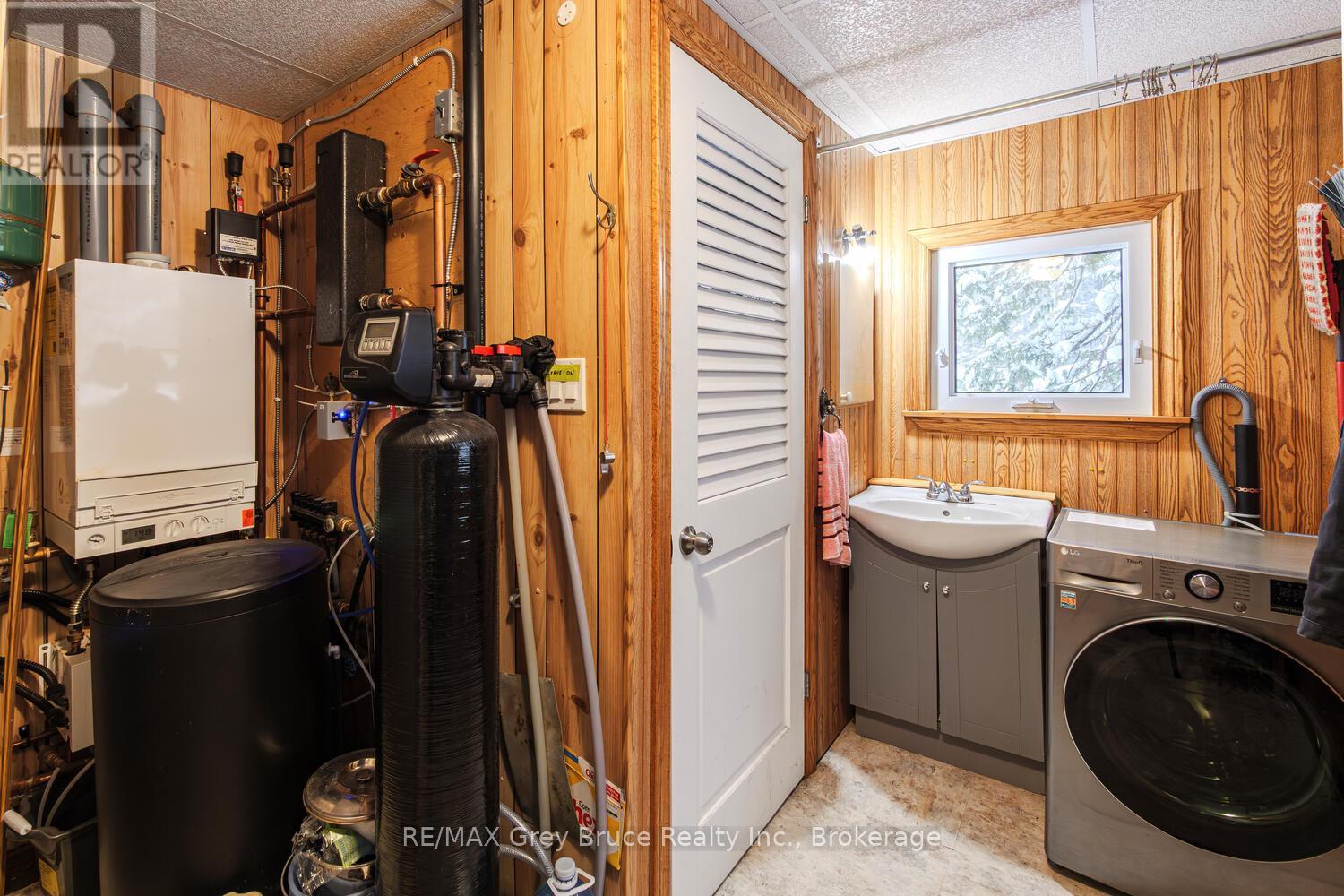 496 Berford Lake Road, South Bruce Peninsula, Ontario  N0H 2T0 - Photo 21 - X12749218