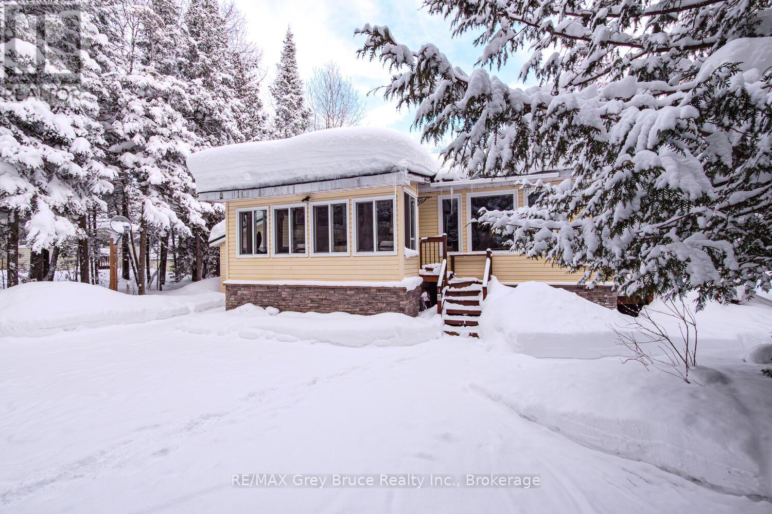 496 Berford Lake Road, South Bruce Peninsula, Ontario  N0H 2T0 - Photo 3 - X12749218