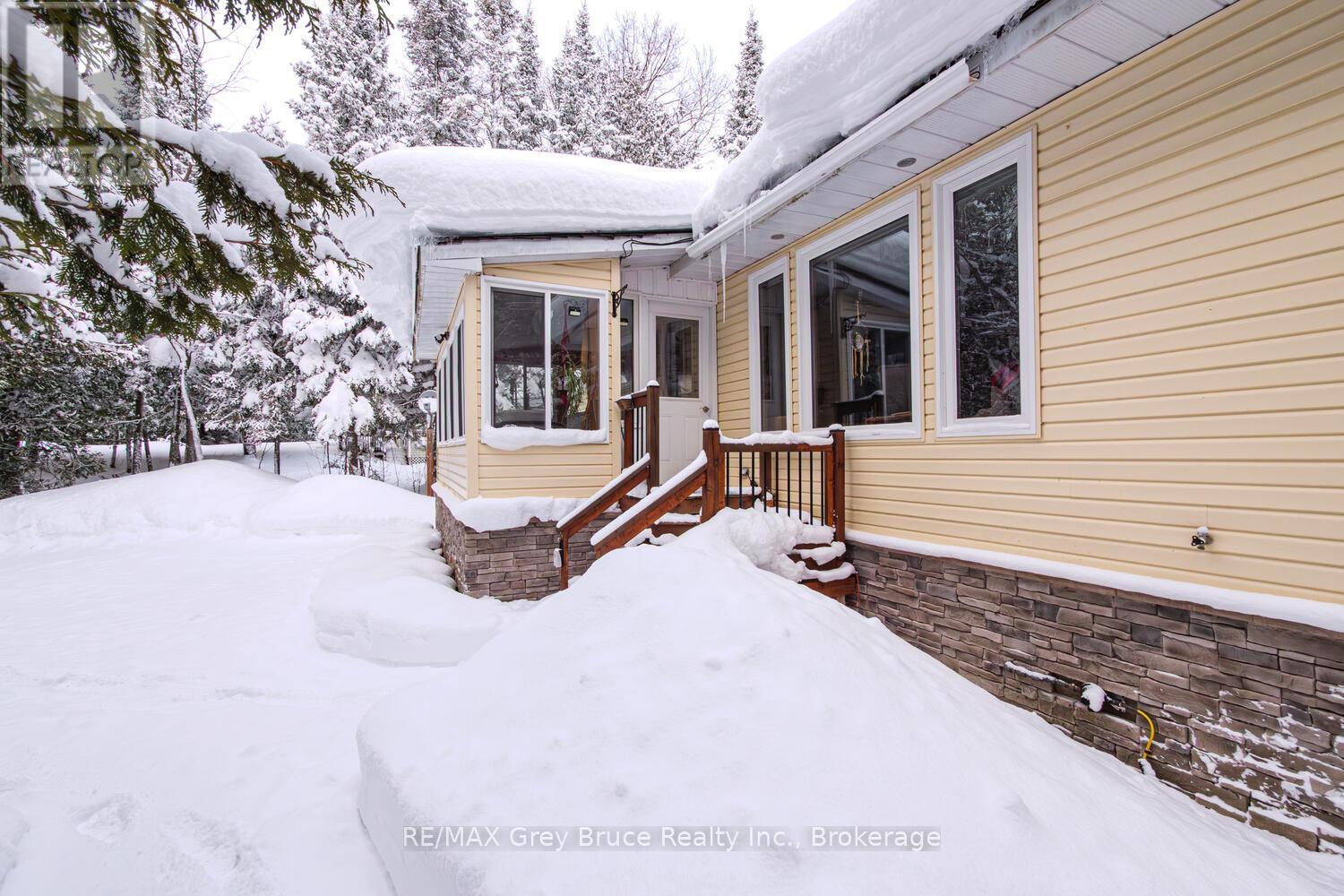 496 Berford Lake Road, South Bruce Peninsula, Ontario  N0H 2T0 - Photo 6 - X12749218