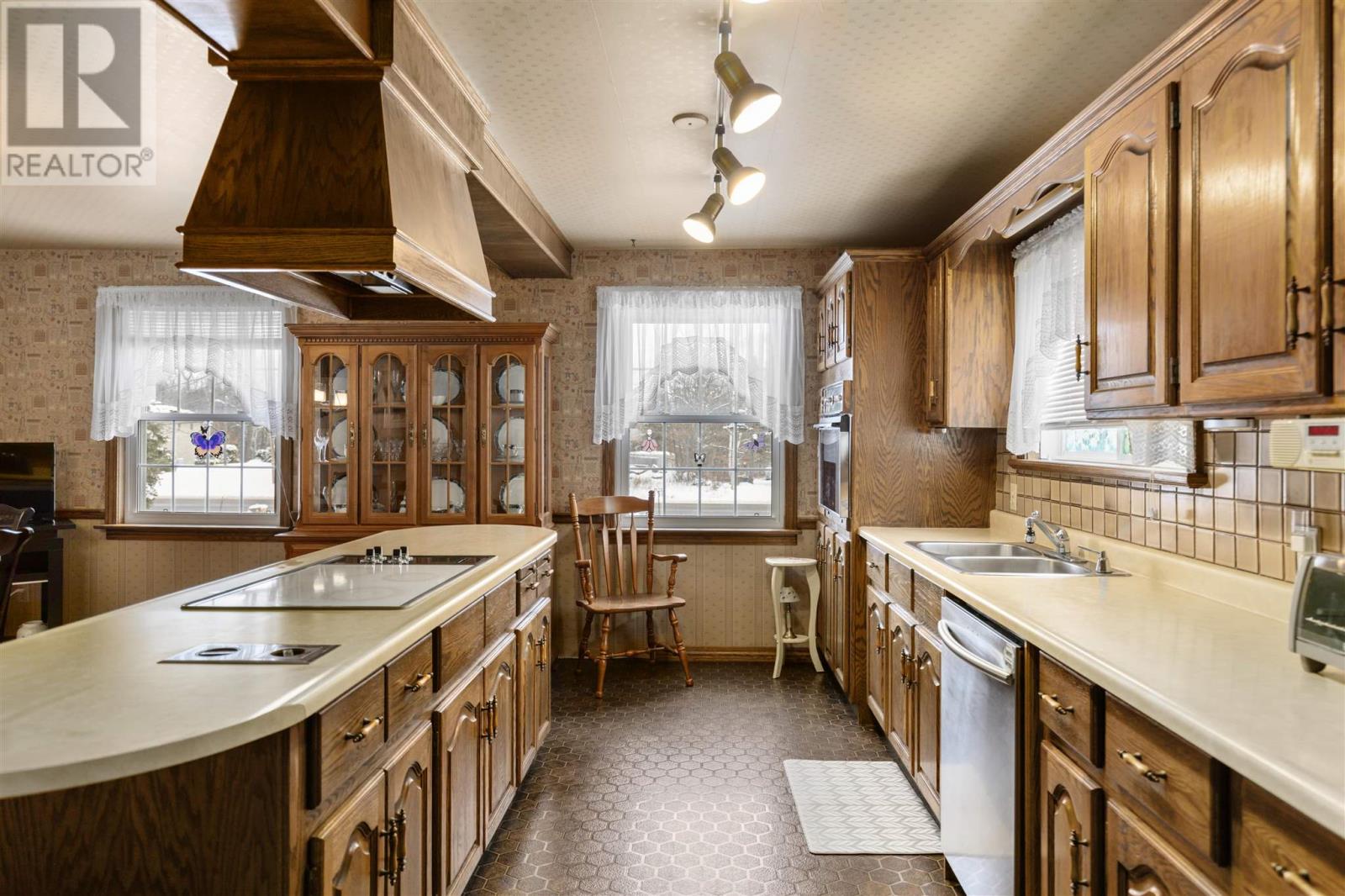 1391 Great Northern Rd, Sault Ste. Marie, Ontario  P6B 0C1 - Photo 16 - SM253405