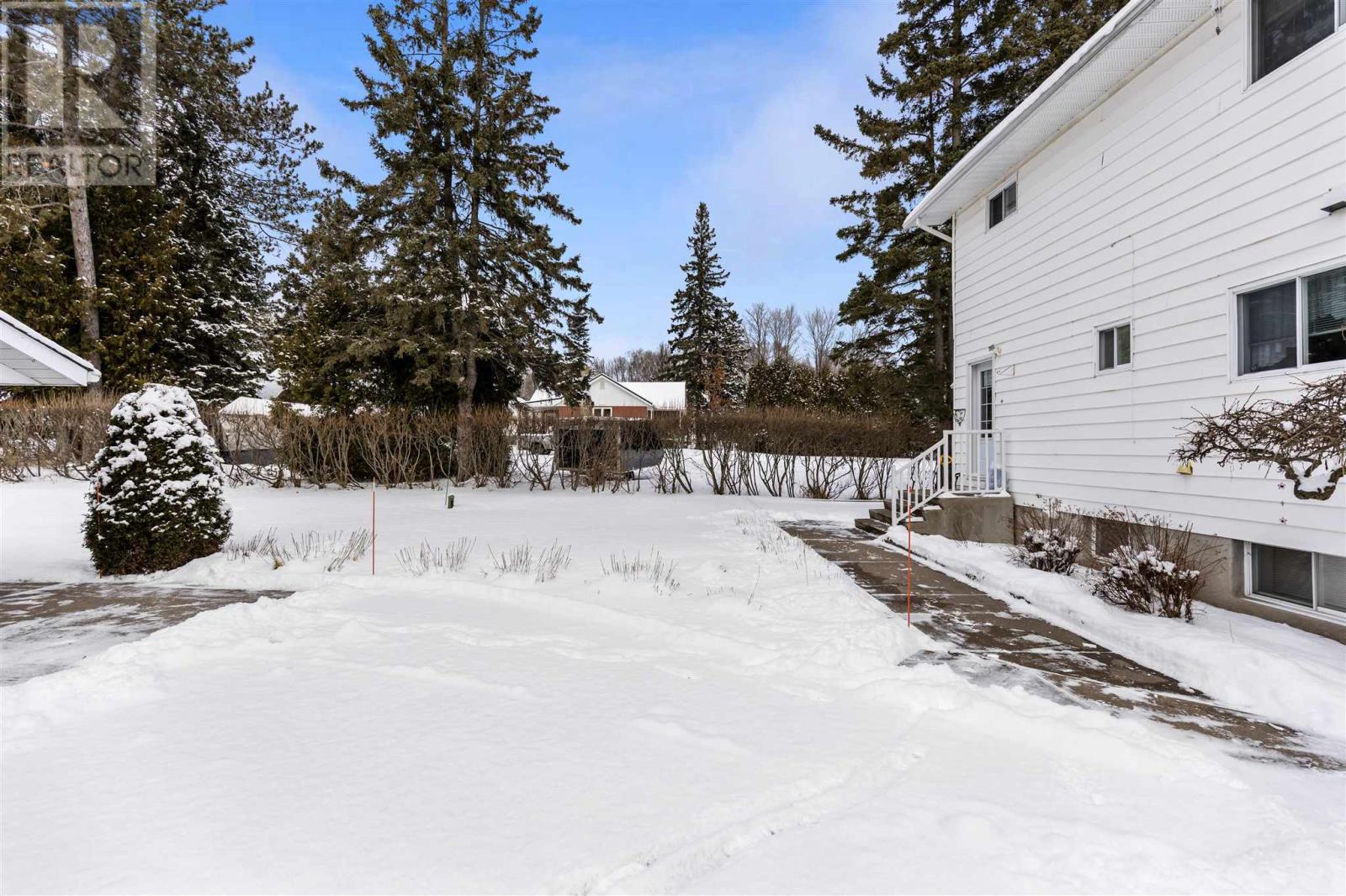 1391 Great Northern Rd, Sault Ste. Marie, Ontario  P6B 0C1 - Photo 37 - SM253405