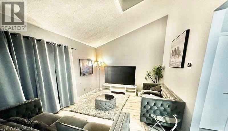 21 Conestoga Road, Woodstock, Ontario  N4T 1H9 - Photo 7 - 40799025