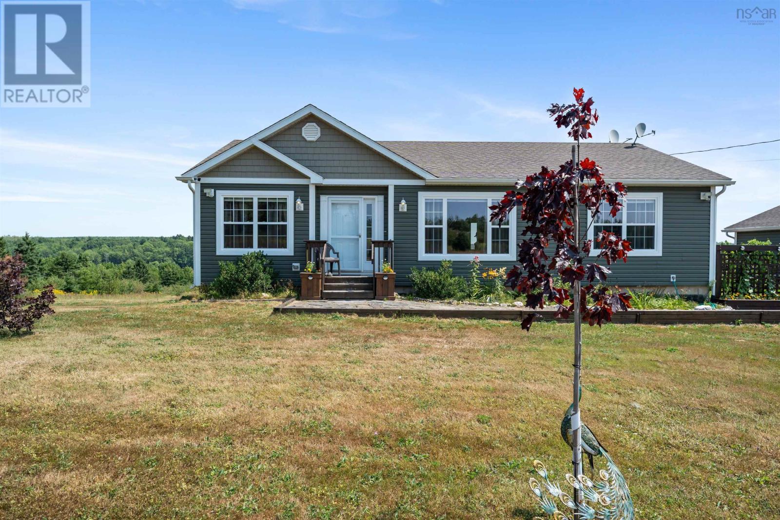 946 Lake Egmont Road, Lake Egmont, Nova Scotia  B0N 1Y0 - Photo 2 - 202601902