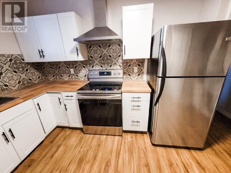 207 Pine, Sudbury, Ontario  P3C 1X4 - Photo 2 - 2126285