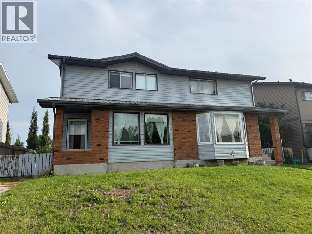 109 Winkler Drive, Hanna, Alberta  T0J 1P0 - Photo 2 - A2249162