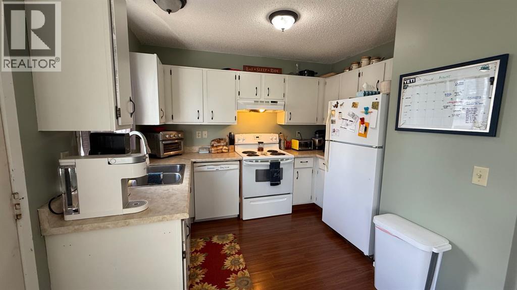 109 Winkler Drive, Hanna, Alberta  T0J 1P0 - Photo 9 - A2249162