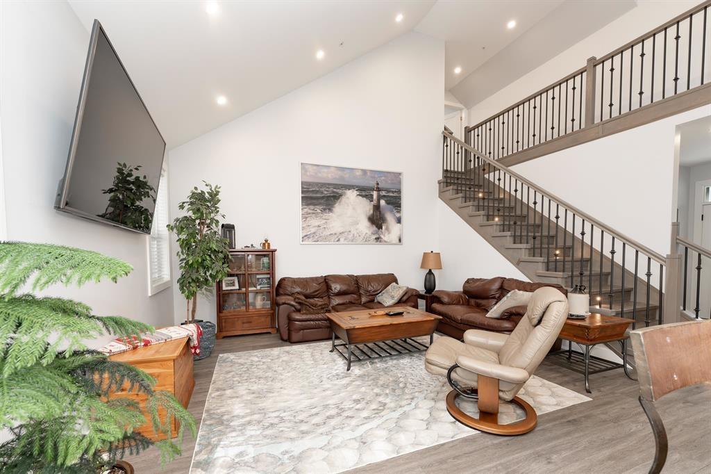 9573 Stave Lake Street, Mission, British Columbia  V2V 0B4 - Photo 4 - R3085270