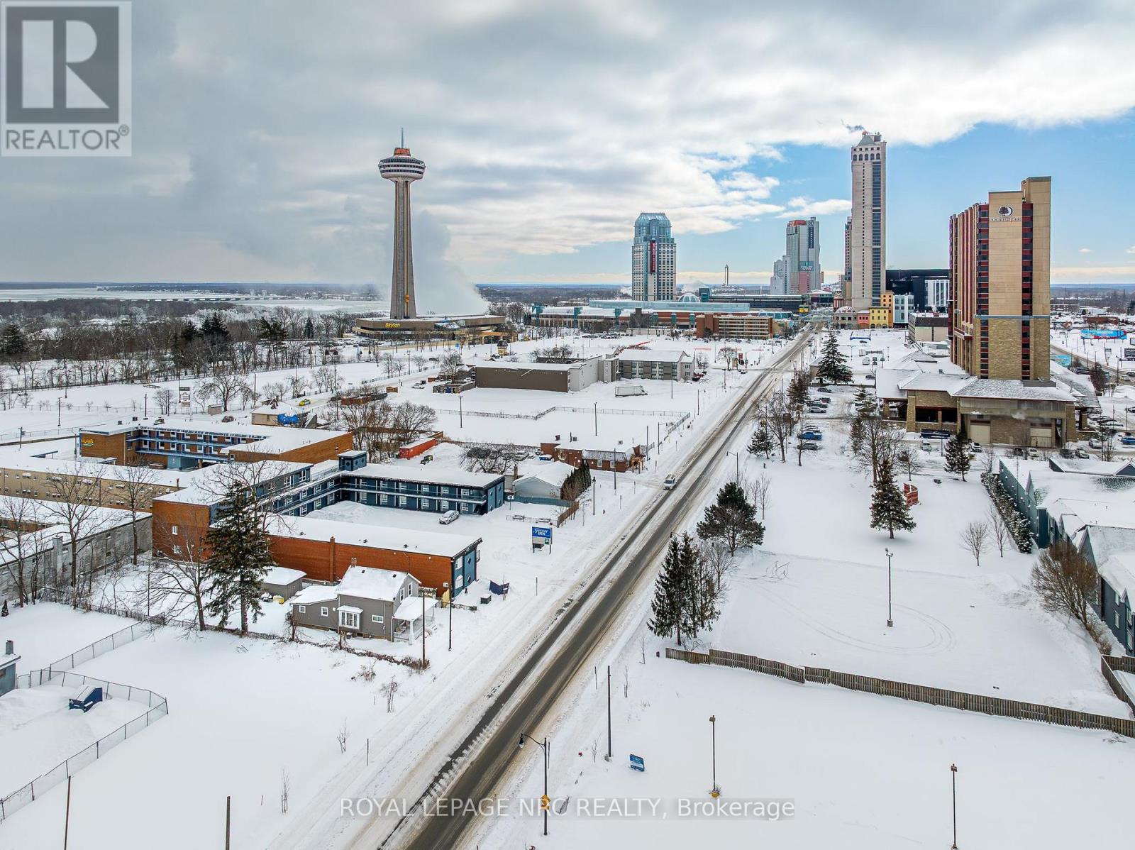 5930 Fallsview Avenue, Niagara Falls, Ontario  L2G 3V5 - Photo 4 - X12749254