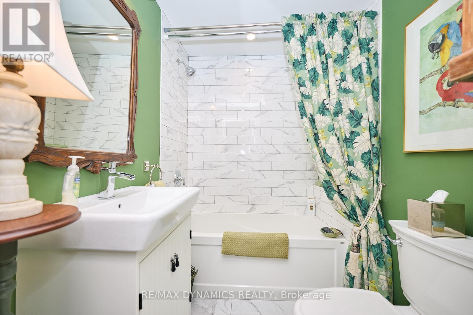 10 Thairs Avenue, St. Catharines, Ontario  L2R 6P1 - Photo 22 - X12749278