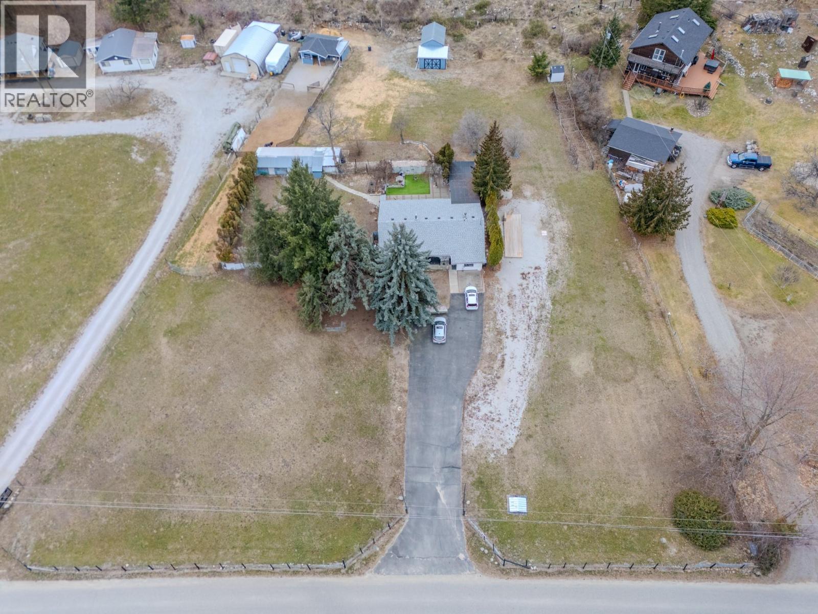 5186 MacKinnon Road, Peachland
