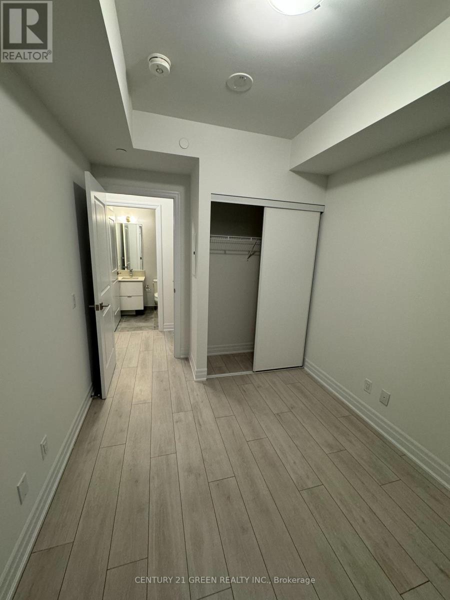 2211 - 30 Elm Drive, Mississauga, Ontario  L5B 0N6 - Photo 7 - W12747778