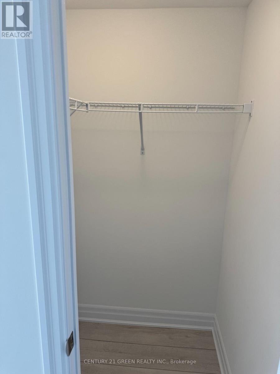 2211 - 30 Elm Drive, Mississauga, Ontario  L5B 0N6 - Photo 9 - W12747778