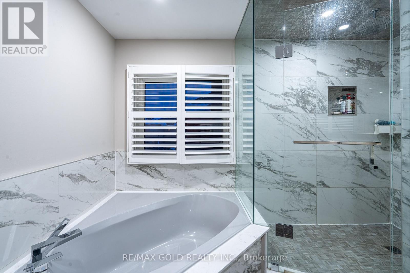 32 Heddon Court, Brampton, Ontario  L6Z 4H2 - Photo 16 - W12744872